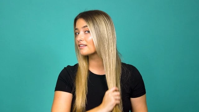 Paul Mitchell Pro Tools Express Ion Smooth+ Ceramic Flat Iron, Adjustable Heat Settings For Smoothing + Straightening, 1.25″ (Pack Of 1) 5 Paul Mitchell Pro Tools Express Ion Smooth+ Ceramic Flat Iron, Adjustable Heat Settings For Smoothing + Straightening, 1.25″ (Pack Of 1) - Image 5